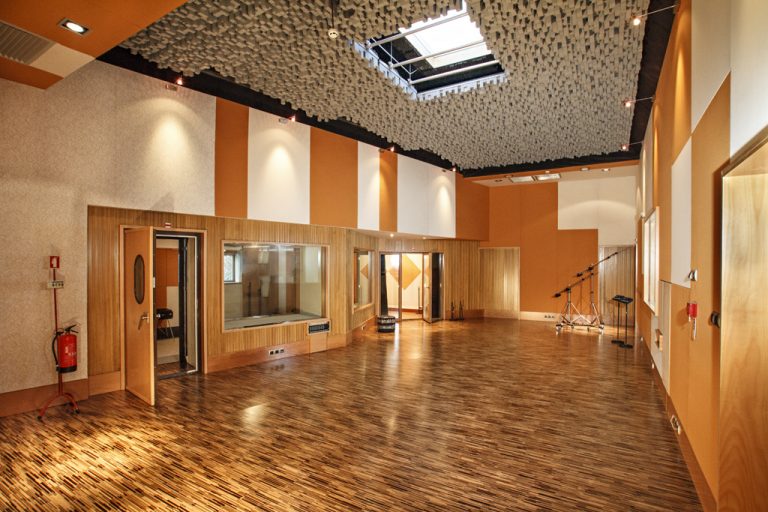 38 Luxury Home Recording Studios LUNO Luno